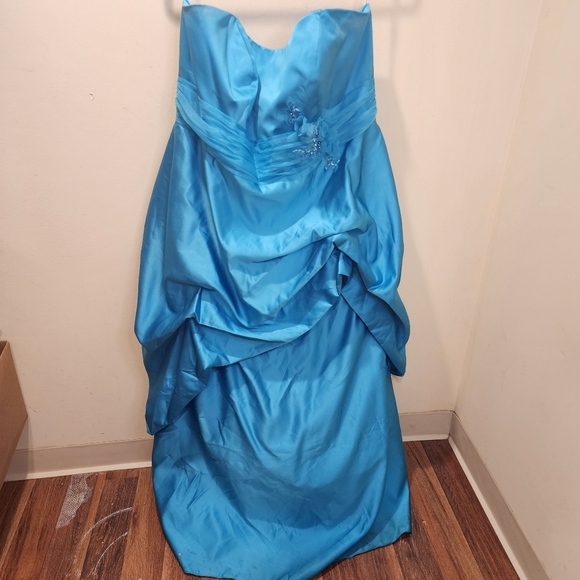 David's BRIDAL Blue  Malibu Floor length Rushed Strapplea Plus Size gown 22 - Picture 6 of 13